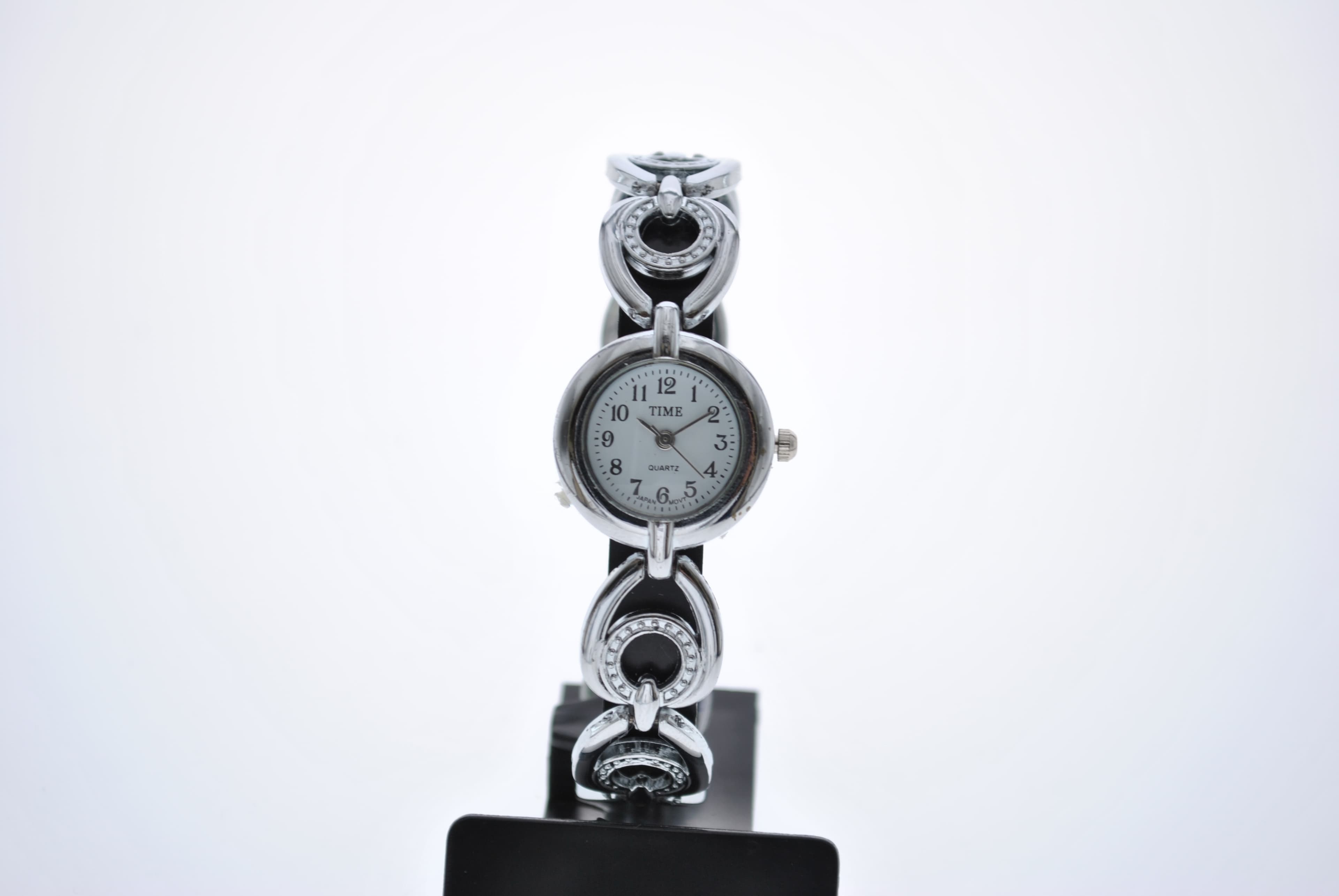 1094T - Bijou comun TIME